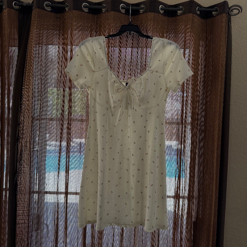 H&M White Floral Spring/Summer Dress